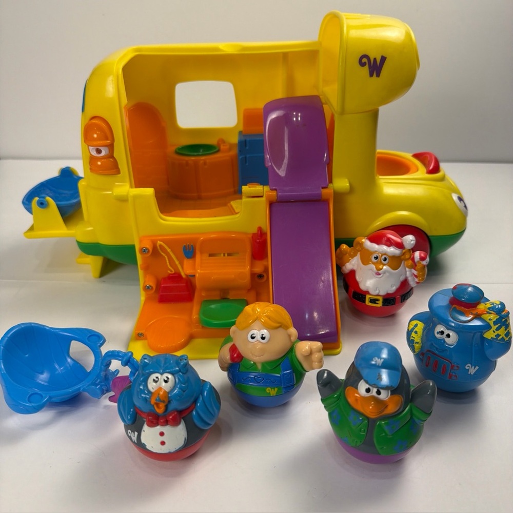 2003 Vintage PLAYSKOOL WEEBLES wegoaway Yellow Camper bus with figures